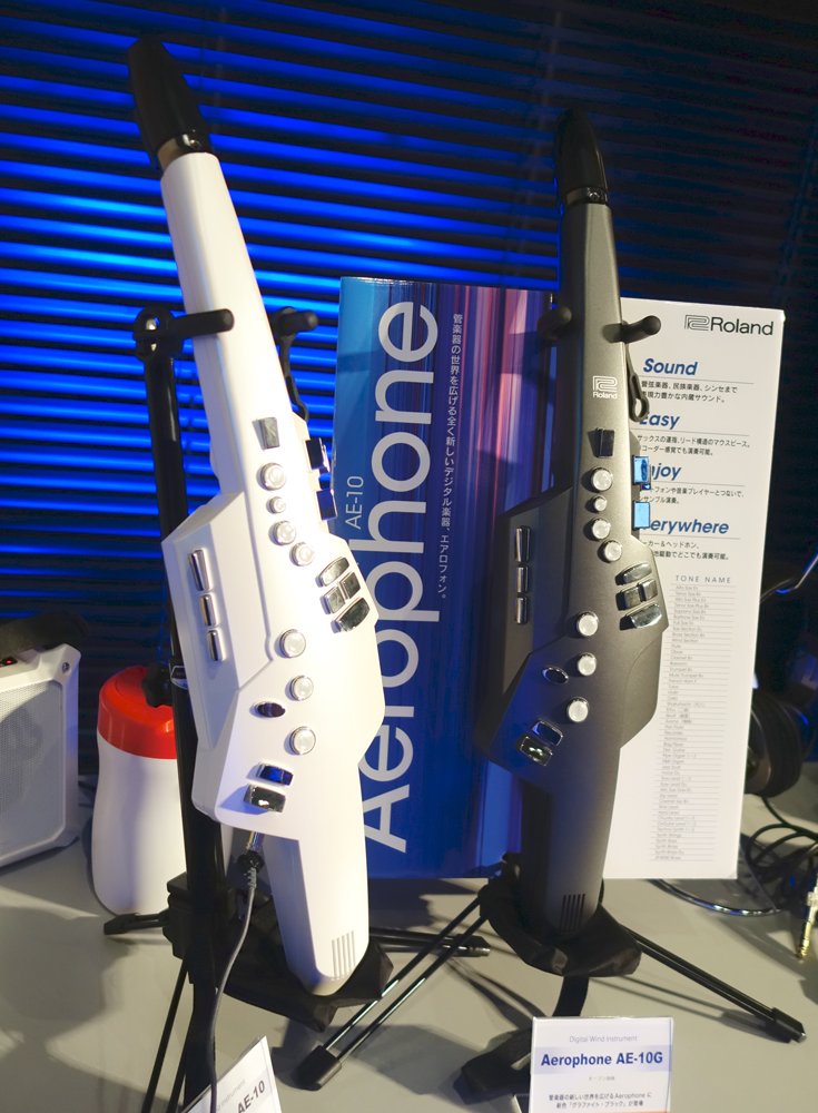 渋さが際立つ大人デザインカラー！電子管楽器 エアロフォン Roland AE