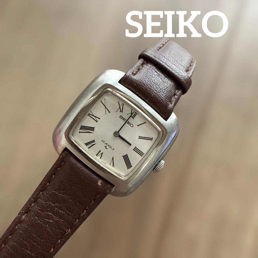 SEIKO 腕時計　スクエア　ビンテージ 稼働 SEIKOクロノス 1984年製 スクエアケース コンビカラー セイコー