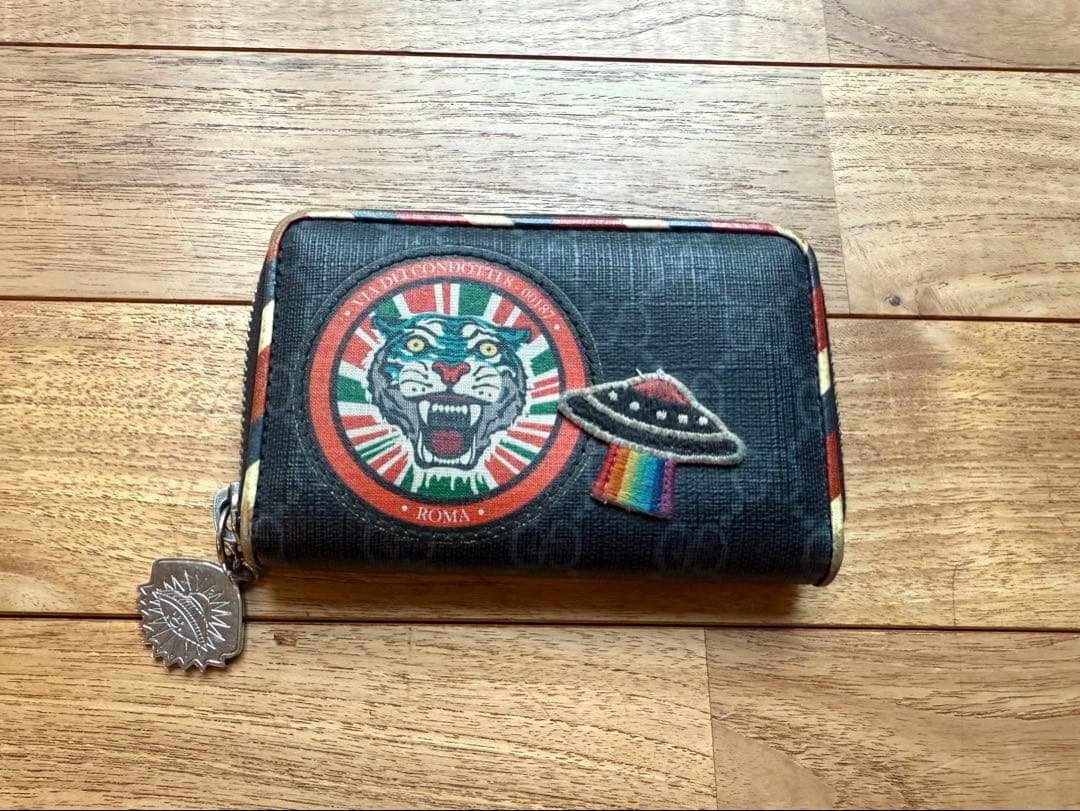 GUCCI ケース 虎と宇宙船刺繍 GUCCI ケース 虎と宇宙船刺繍 GUCCI ケース 虎と宇宙船刺繍 グッチ、六本木