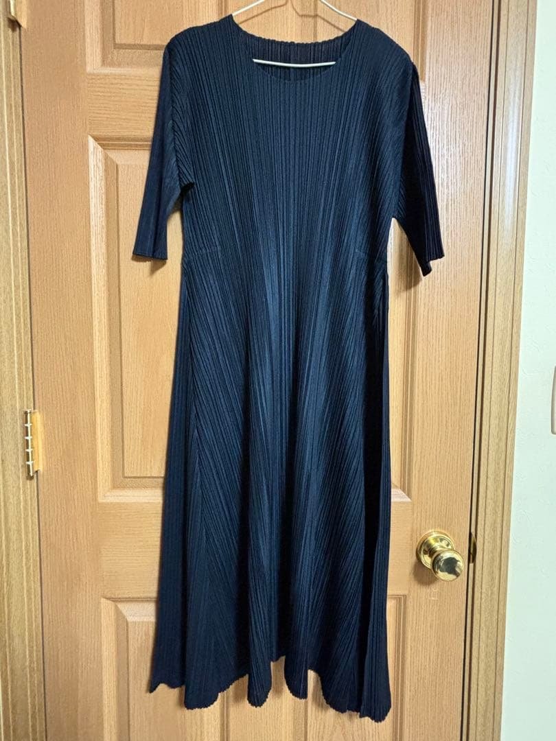 ワンピース MELLOW PLEATS / PLEATS PLEASE MELLOW PLEATS – isseymiyake.com