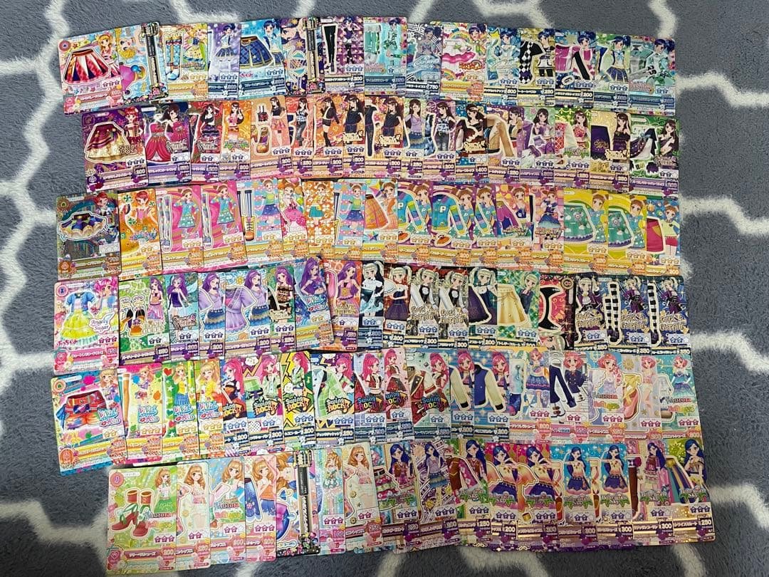 アイカツカード　101枚　プレミアムカード含 Amazon.co.jp: アイカツ！ アイカツカード プレミアムカード : おもちゃ