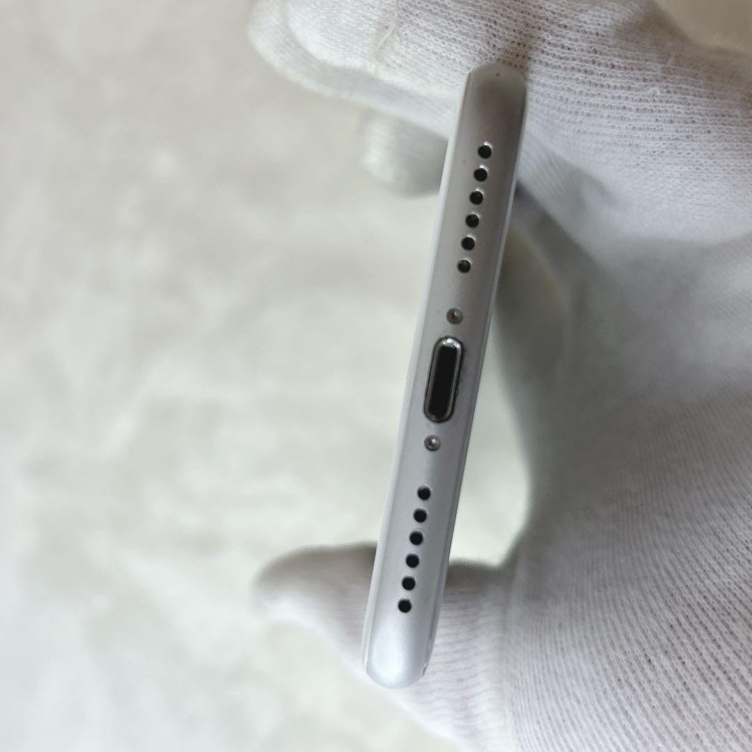✨美品✨ iPhone8 ホワイト　64GB 最大容量78%